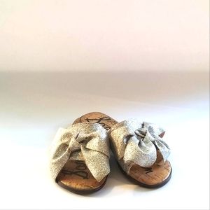 Sparkly Girls Sandal with Beautiful Bow